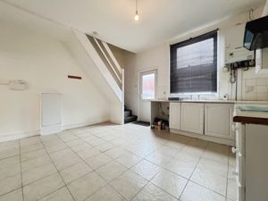 Kitchen Diner- click for photo gallery